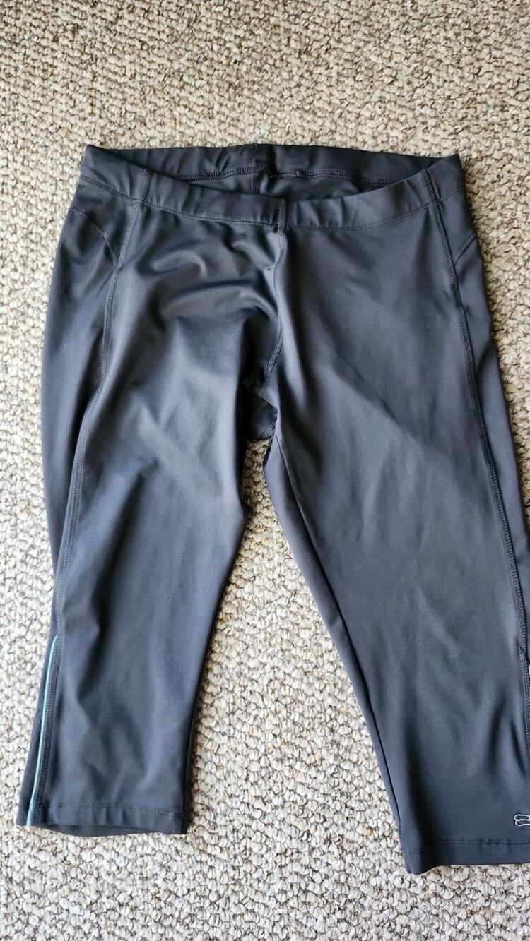 Layer 8 Qwick-Dry Womens Athletic Capri Leggings Cropped Workout Yoga Pants #622